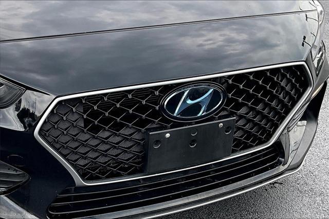 Photo of 2020 Black Noir Pearl Hyundai Elantra GT