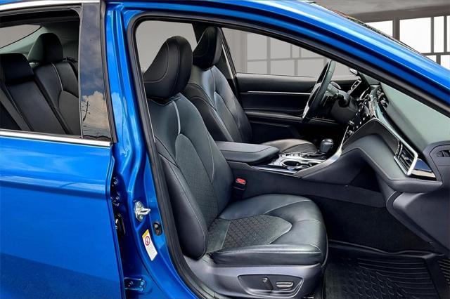 Photo of 2018 Blue Toyota Camry