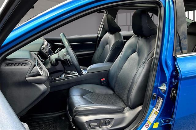 Photo of 2018 Blue Toyota Camry