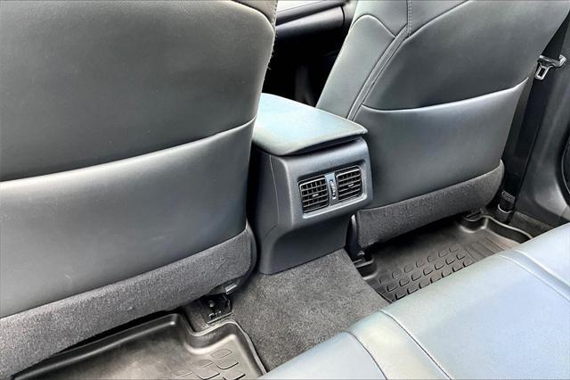Photo of 2018 Blue Toyota Camry