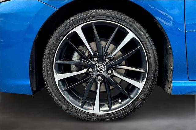 Photo of 2018 Blue Toyota Camry