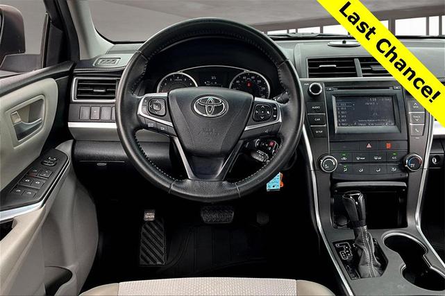 Photo of 2016 Maroon Toyota Camry