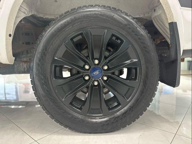 Photo of 2019 Oxford White Ford F-150