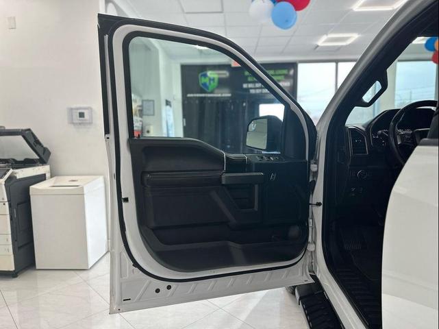 Photo of 2019 Oxford White Ford F-150