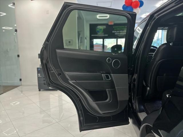Photo of 2020 Black Land Rover Range Rover Sport
