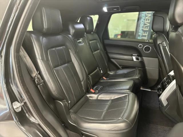 Photo of 2020 Black Land Rover Range Rover Sport