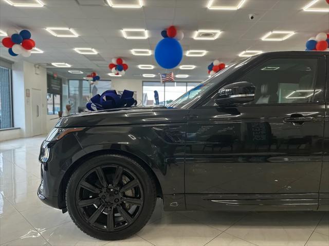 Photo of 2020 Black Land Rover Range Rover Sport