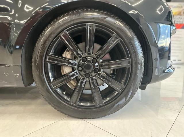 Photo of 2020 Black Land Rover Range Rover Sport