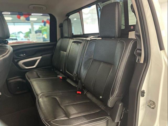 Photo of 2019 Pearl White Nissan Titan