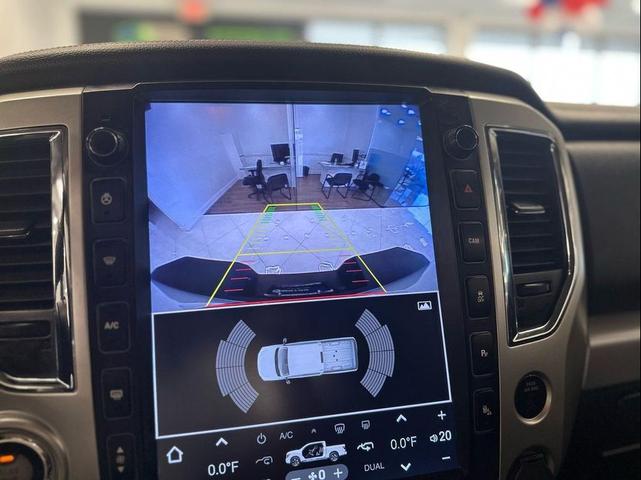 Photo of 2019 Pearl White Nissan Titan