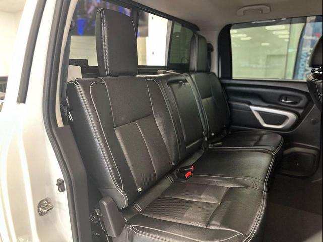 Photo of 2019 Pearl White Nissan Titan