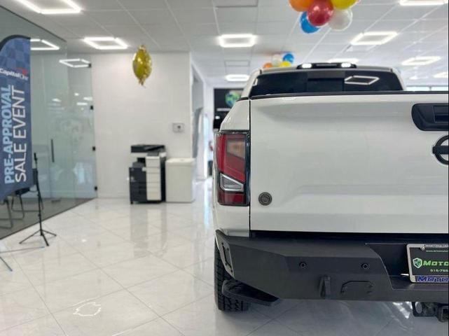 Photo of 2019 Pearl White Nissan Titan