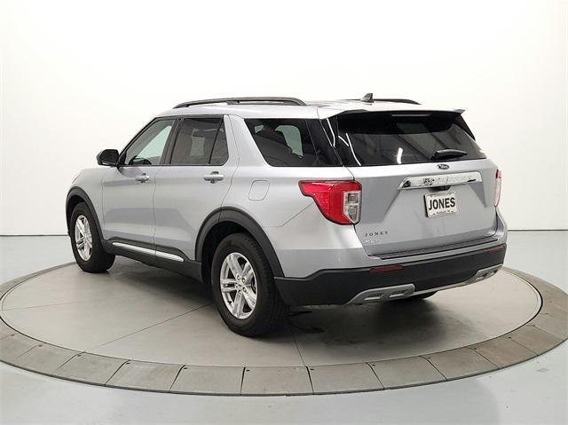 Photo of 2024 Silver Metallic Ford Explorer
