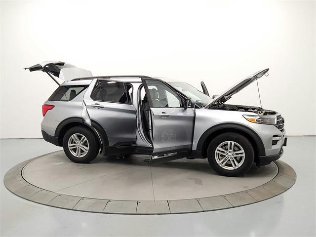 Photo of 2024 Silver Metallic Ford Explorer