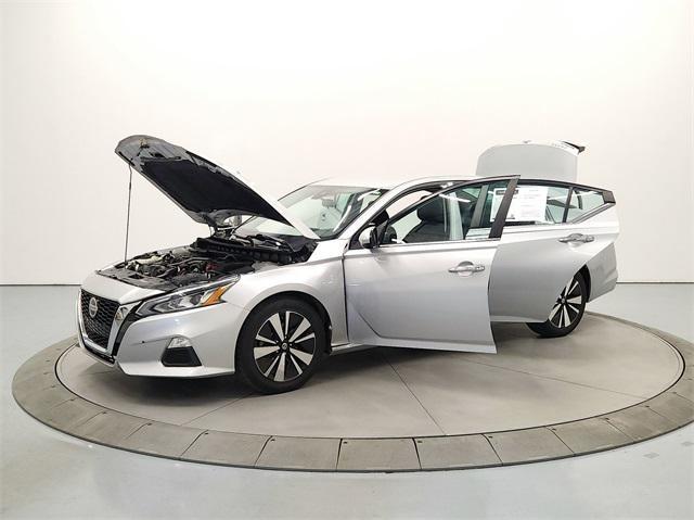 Photo of 2021 Brilliant Silver Metallic Nissan Altima
