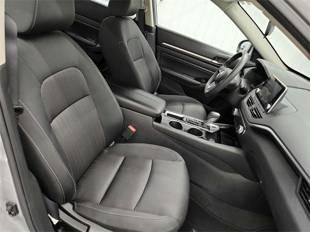 Photo of 2021 Brilliant Silver Metallic Nissan Altima