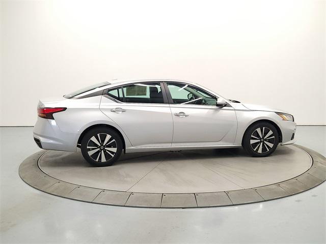 Photo of 2021 Brilliant Silver Metallic Nissan Altima