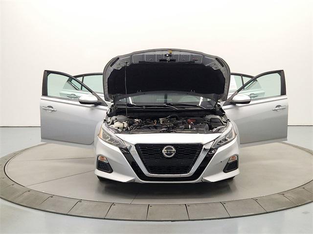 Photo of 2021 Brilliant Silver Metallic Nissan Altima