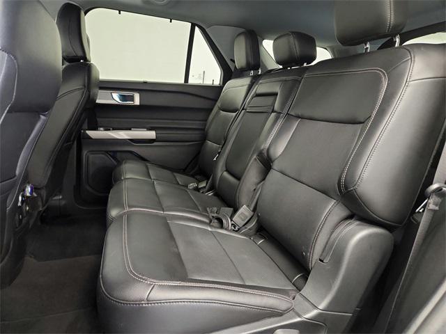 Photo of 2024 ICONIC SILVER METALLIC Ford Explorer