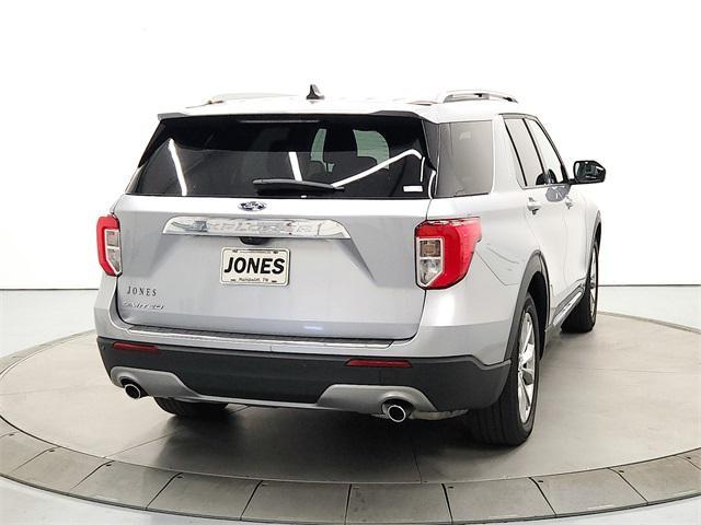 Photo of 2024 ICONIC SILVER METALLIC Ford Explorer