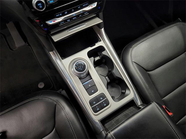 Photo of 2024 ICONIC SILVER METALLIC Ford Explorer
