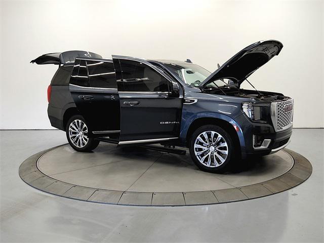 Photo of 2021 Dark Sky Metallic GMC Yukon