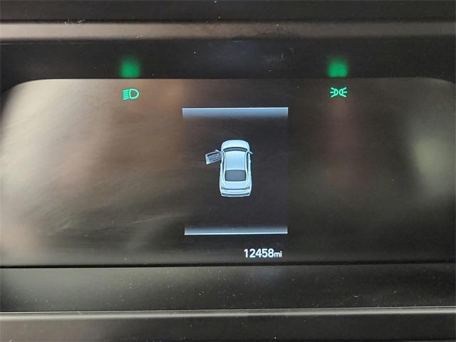 Photo of 2025 Fluid Metal Hyundai ELANTRA