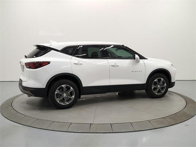 Photo of 2024 Summit White Chevrolet Blazer