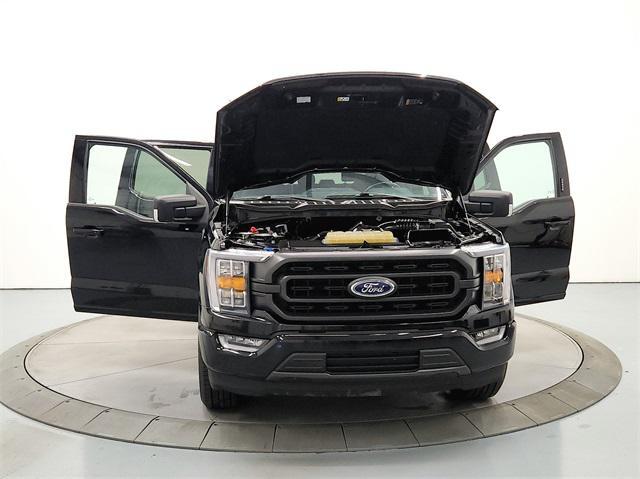 Photo of 2023 Black Metallic Ford F-150