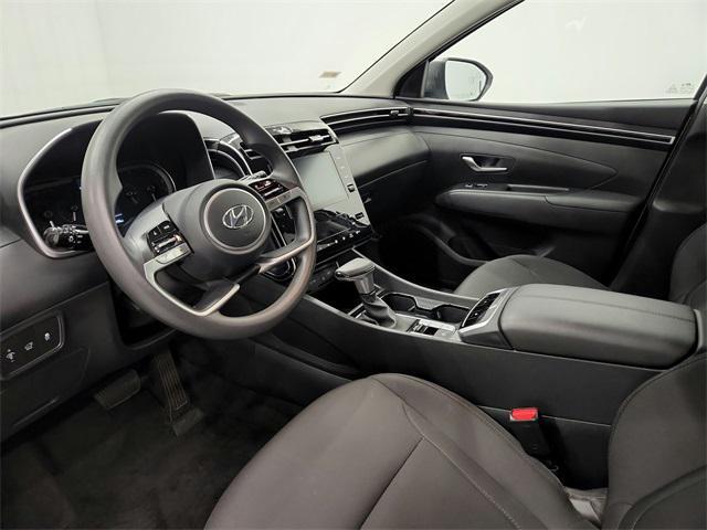 Photo of 2024 White Pearl Hyundai TUCSON