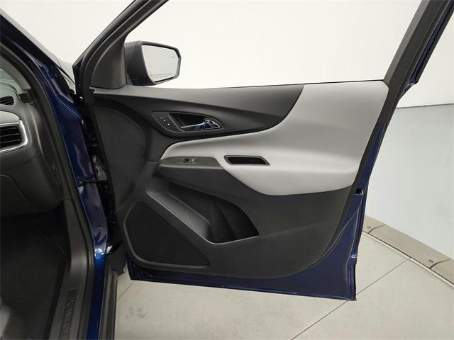 Photo of 2023 Blue Glow Metallic Chevrolet Equinox