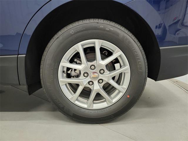 Photo of 2023 Blue Glow Metallic Chevrolet Equinox