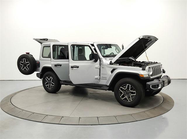 Photo of 2024 Silver Zynith Clearcoat Jeep Wrangler
