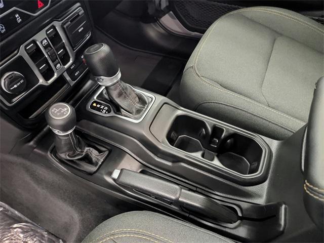 Photo of 2024 Silver Zynith Clearcoat Jeep Wrangler