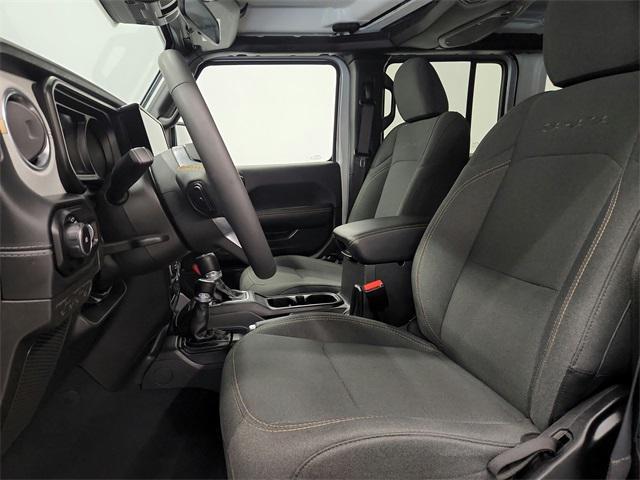 Photo of 2024 Silver Zynith Clearcoat Jeep Wrangler
