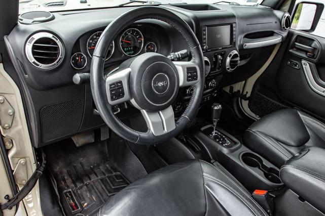 Photo of 2017 TAN Jeep Wrangler Unlimited