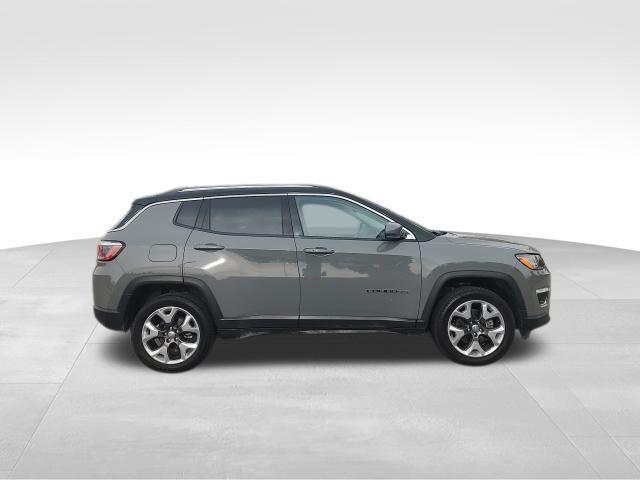 Photo of 2019 Sting-Gray Clearcoat Jeep Compass