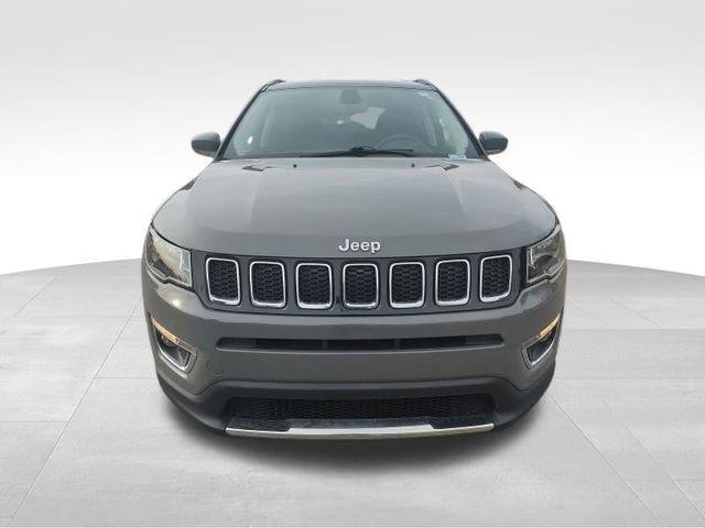 Photo of 2019 Sting-Gray Clearcoat Jeep Compass