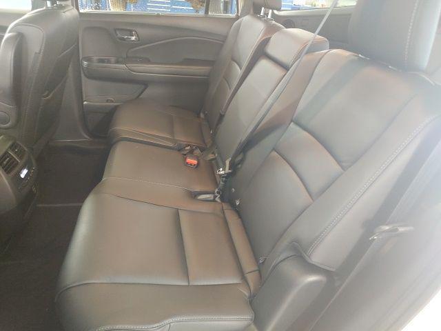Photo of 2022 Platinum White Pearl Honda Pilot