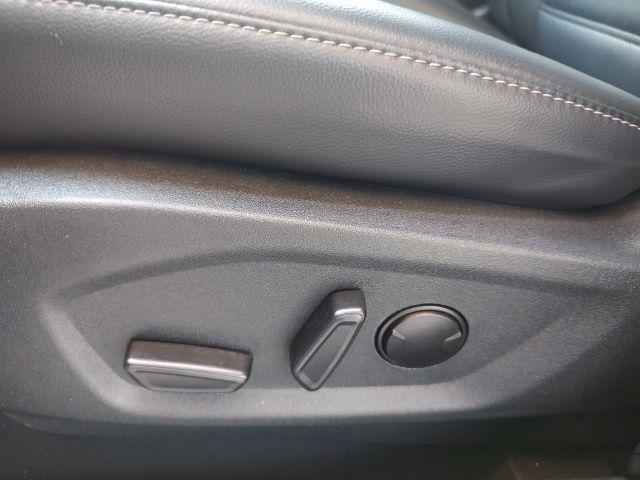 Photo of 2024 Burgundy Velvet Metallic Tinted Clearcoat Ford Edge