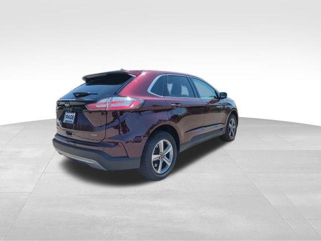 Photo of 2024 Burgundy Velvet Metallic Tinted Clearcoat Ford Edge