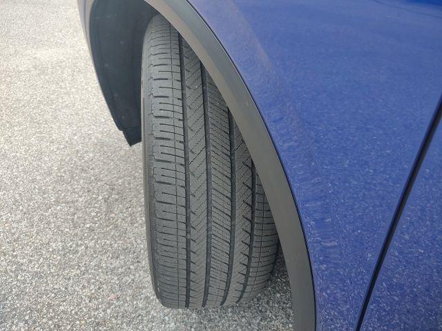 Photo of 2023 Apex Blue Pearl Acura MDX