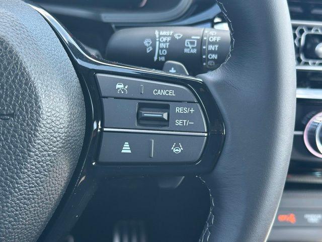 Photo of 2025 Platinum Honda Civic