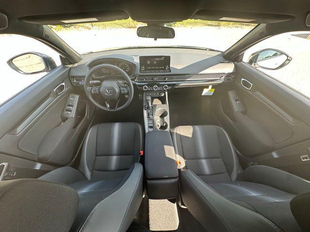 Photo of 2025 Platinum Honda Civic