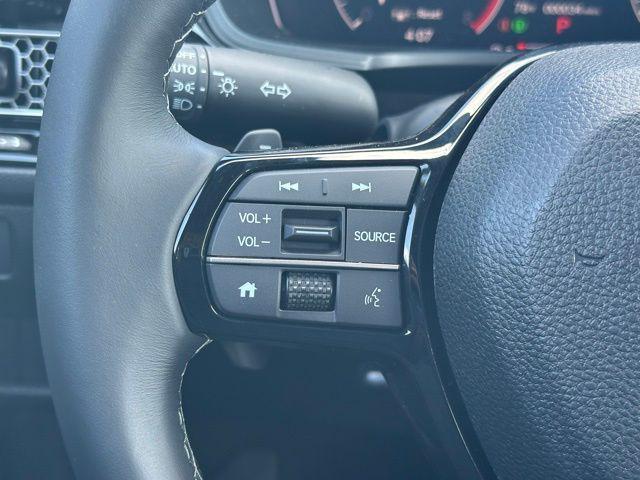 Photo of 2025 Platinum Honda Civic