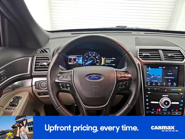 Photo of 2019 Blue Ford Explorer