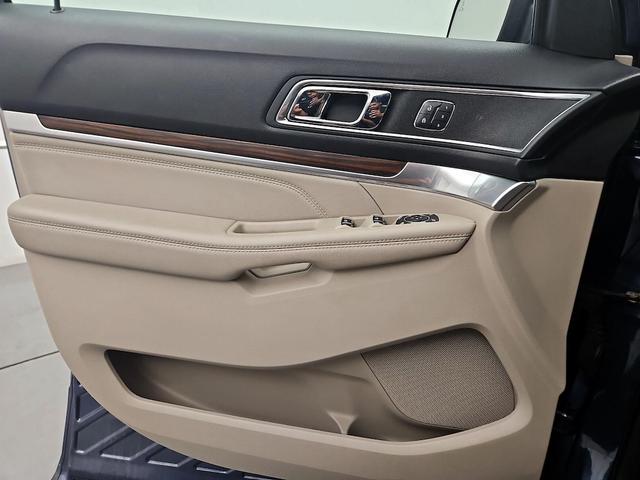 Photo of 2019 Blue Ford Explorer