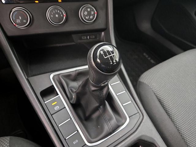 Photo of 2021 Gray Volkswagen Jetta