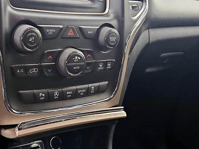 Photo of 2017 Silver Jeep Grand Cherokee