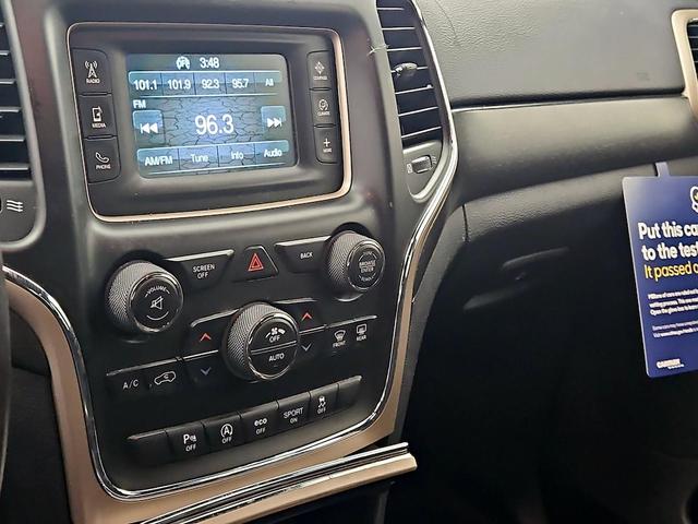 Photo of 2017 Silver Jeep Grand Cherokee